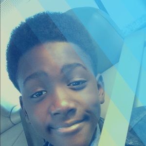 Meet your Posher, Kamari